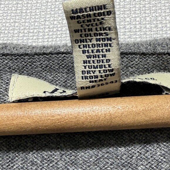 GH Bass & Co Cardigan Sweater Womens Large Gray Button V Neck Ruffle Preppycore - Picture 10 of 10